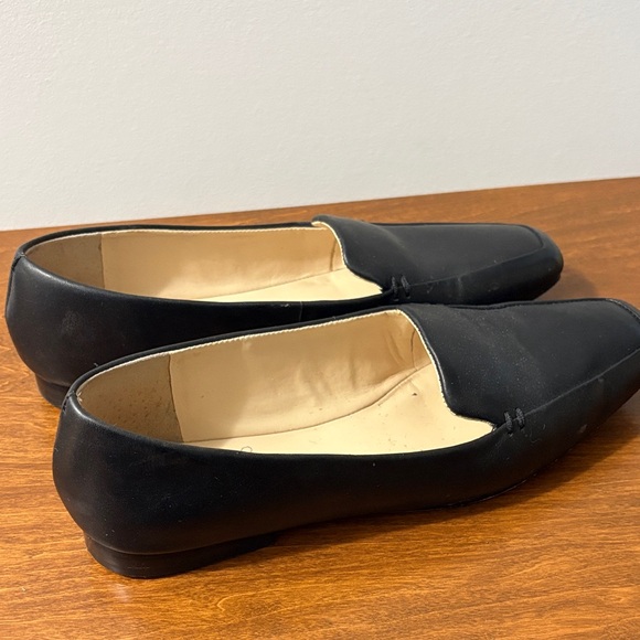 Vince Camuto Classic Black Leather Loafers - Picture 2 of 5